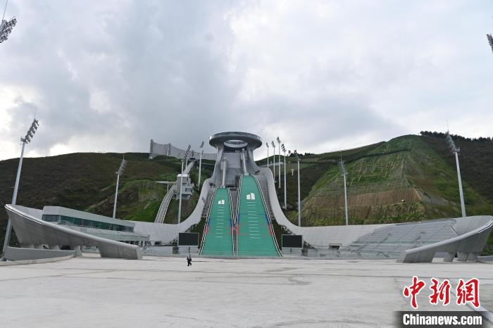 “雪如意”近景?！〉杂鸺?攝