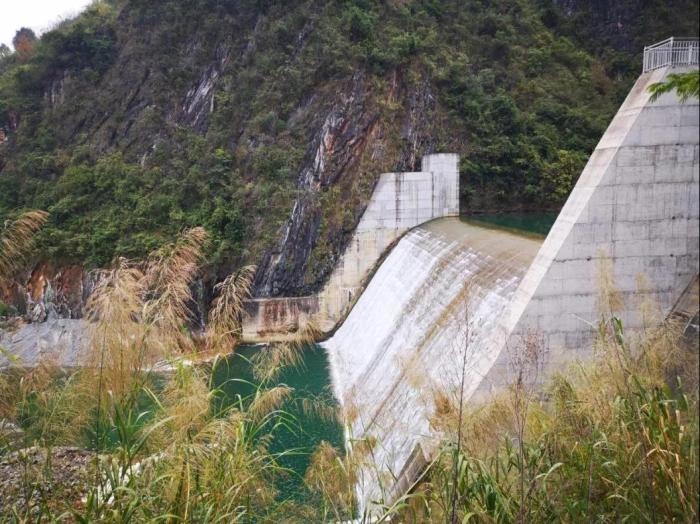 2021年12月7日，督察組現(xiàn)場督察發(fā)現(xiàn)，未取得相關(guān)手續(xù)的上立亭電站主體工程已完成建設(shè)