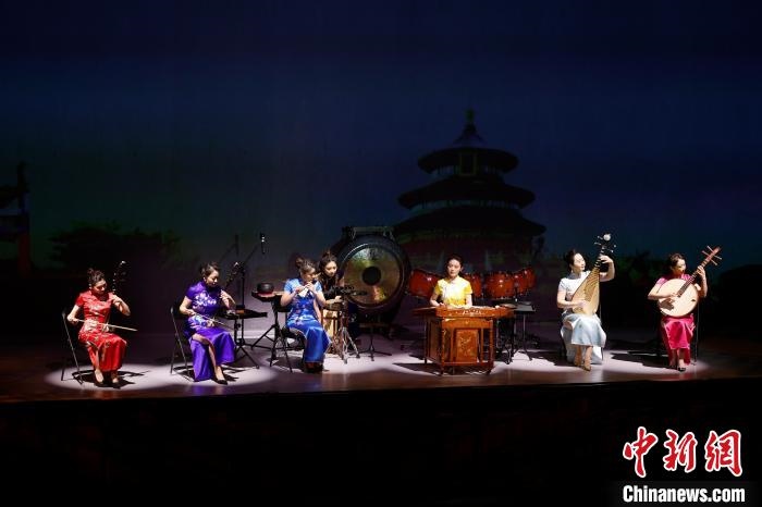 6日，“相約北京”奧林匹克文化節(jié)暨第22屆“相約北京”國際藝術節(jié)在京開幕。　<a target='_blank' href='/'>中新社</a>記者 富田 攝