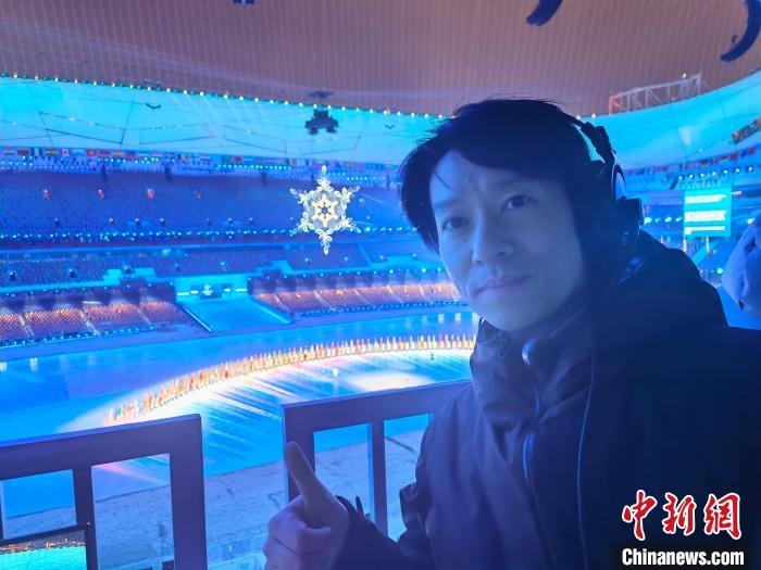 張文海在“鳥(niǎo)巢”內(nèi)?！埼暮?供圖