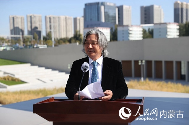 全國政協(xié)副秘書長、民盟中央專職副主席、中國美術(shù)館館長、中國城市雕塑家協(xié)會(huì)主席吳為山開幕致辭。王劭凱攝