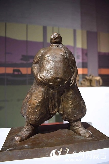 吳為山作品《大草原》。人民網(wǎng)記者富麗娟攝