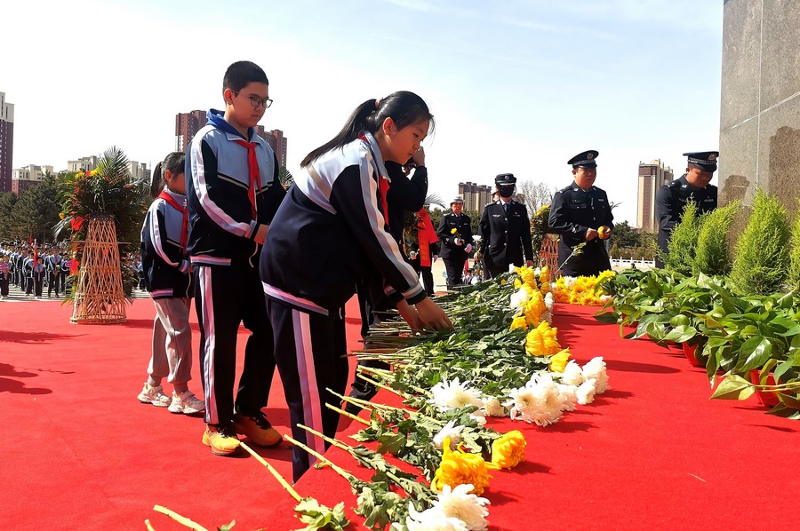 1712132438885938.png 643.png