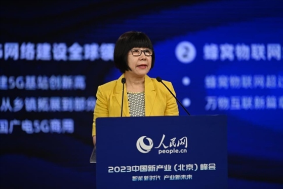 人民網(wǎng)監(jiān)事會主席唐維紅。人民網(wǎng)記者 于凱攝