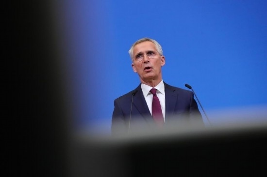 7月6日，在比利時布魯塞爾的北約總部，北約秘書長斯托爾滕貝格在會議后召開新聞發(fā)布會。新華社記者鄭煥松攝