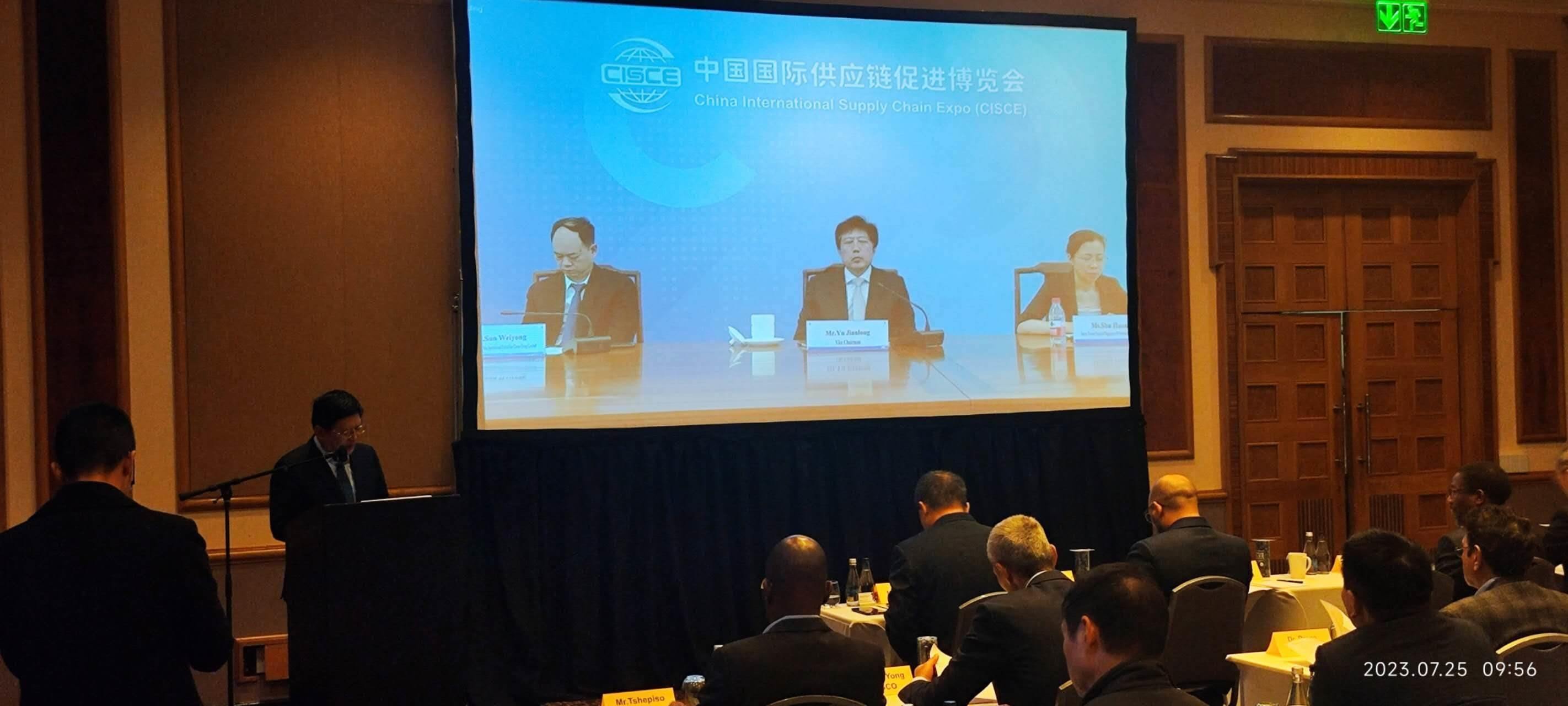 唐中東總領(lǐng)事致辭。圖片來(lái)源：貿(mào)促會(huì)