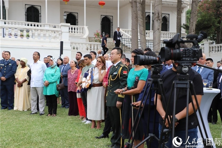 圖為招待會(huì)現(xiàn)場(chǎng)。人民網(wǎng)記者 王傳寶攝