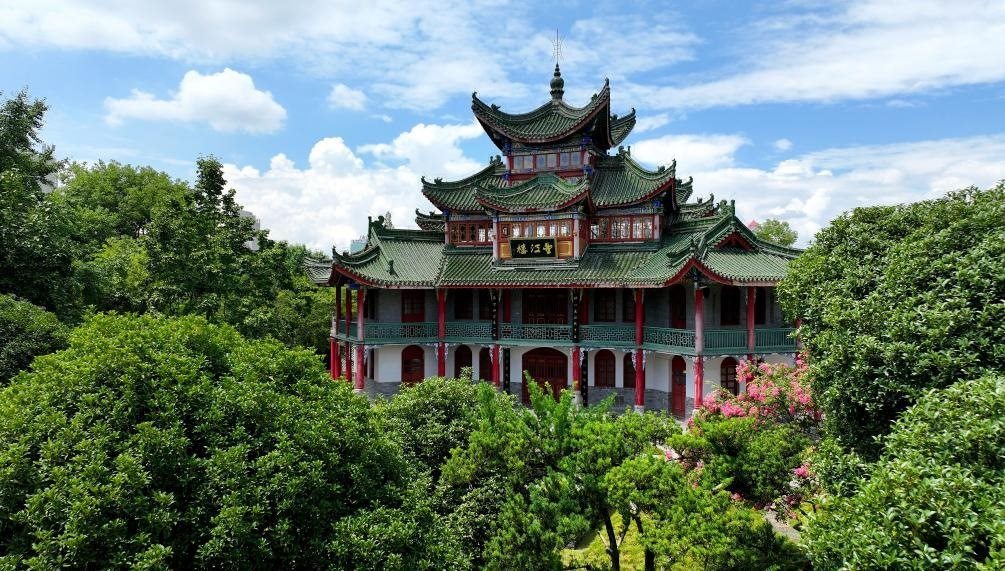 近日拍攝的陜西省漢中市博物館望江樓。新華社記者 劉瀟 攝