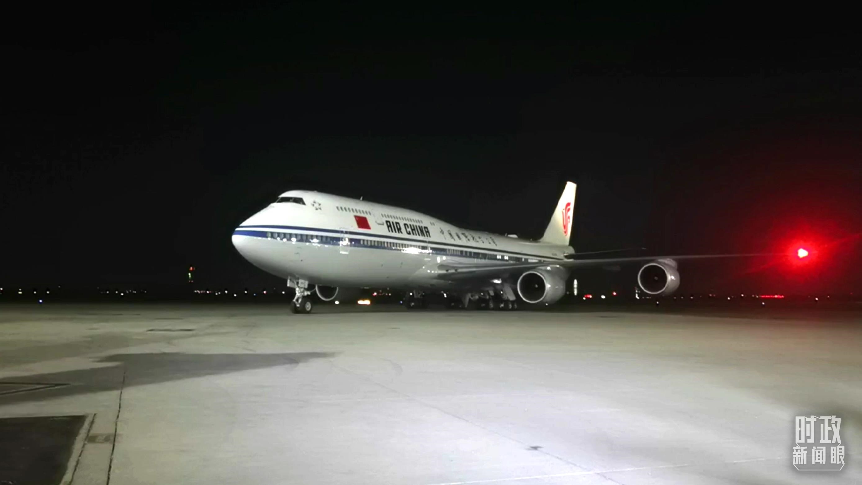 △這是習近平乘坐的專機。（總臺央視記者鐘銳拍攝）