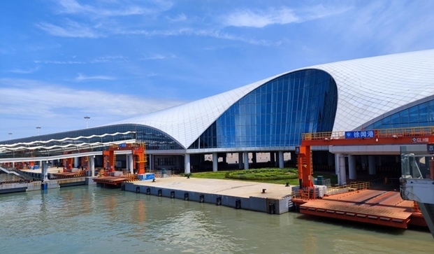 徐聞港樞紐大樓。人民網(wǎng) 樸馨語攝