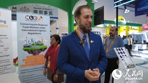 9月2日，巴基斯坦駐華使館商務(wù)參贊古拉姆·卡迪爾接受人民網(wǎng)記者采訪。人民網(wǎng)記者 趙雯博攝