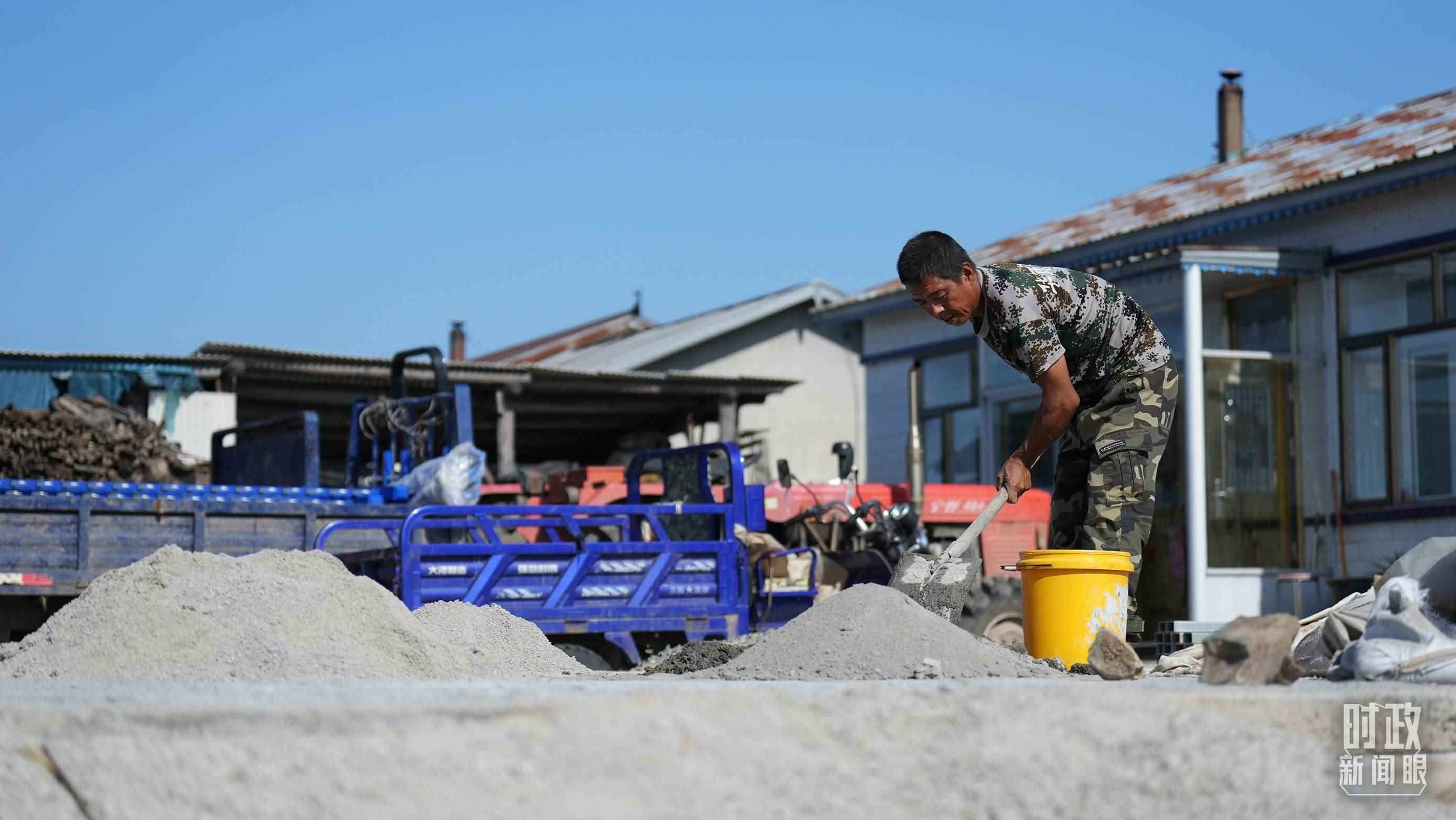 △龍王廟村的災(zāi)后恢復(fù)重建正加緊推進(jìn)。（總臺(tái)國廣記者李晉拍攝）