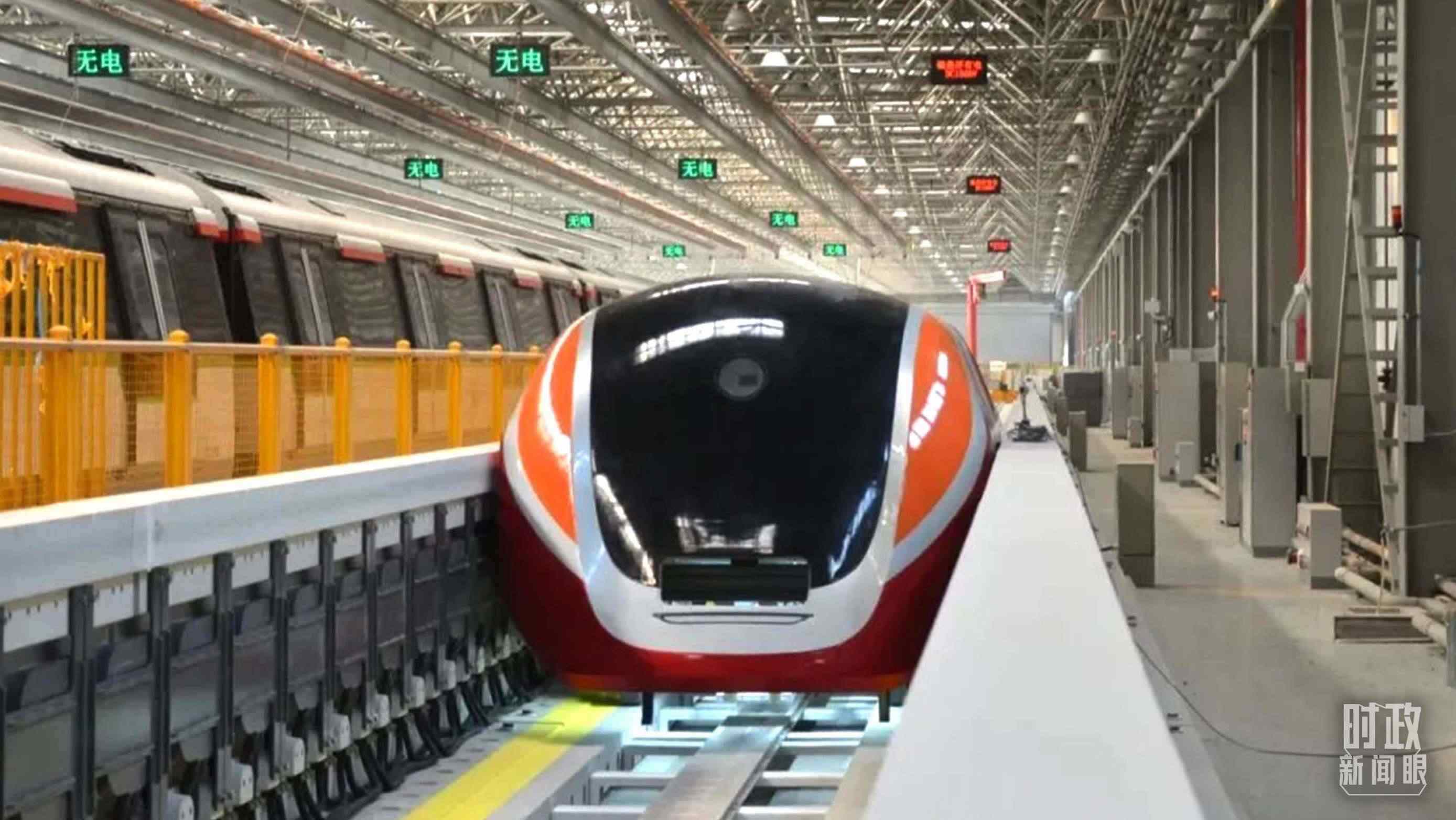 △3月31日，由中國中車自主研制的國內(nèi)首套高溫超導(dǎo)電動(dòng)懸浮全要素試驗(yàn)系統(tǒng)完成首次懸浮運(yùn)行。（圖/中車齊齊哈爾車輛有限公司）