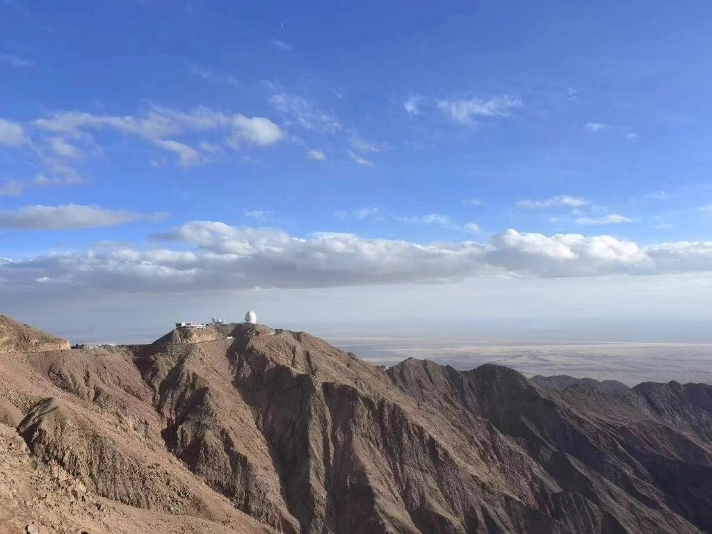 墨子巡天望遠(yuǎn)鏡遠(yuǎn)景圖。（中國(guó)科學(xué)技術(shù)大學(xué)供圖）