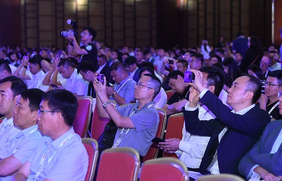 2023數(shù)字經(jīng)濟(jì)峰會(huì)·城市智能升級(jí)主題論壇現(xiàn)場(chǎng)。人民網(wǎng)記者 翁奇羽攝