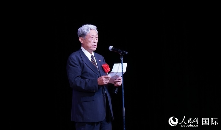 全華聯(lián)會長何德倫發(fā)表致辭。人民網(wǎng) 蔣曉辰攝