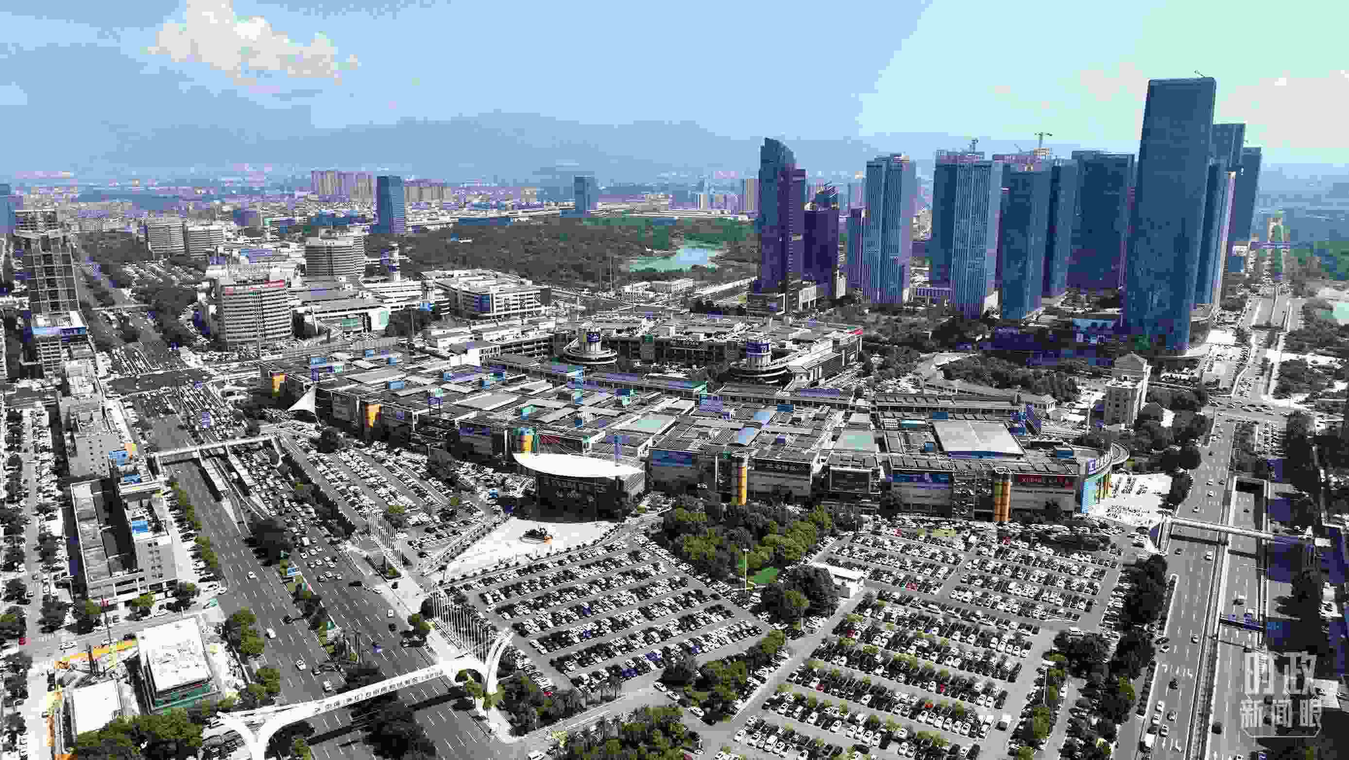 △義烏國(guó)際商貿(mào)城航拍。（總臺(tái)央視記者羅瀟拍攝）