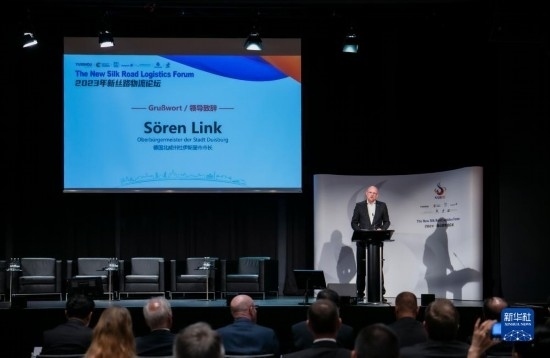 9月21日，在德國杜伊斯堡，杜伊斯堡市市長澤倫·林克出席2023新絲路物流論壇并致辭。新華社記者 張帆 攝