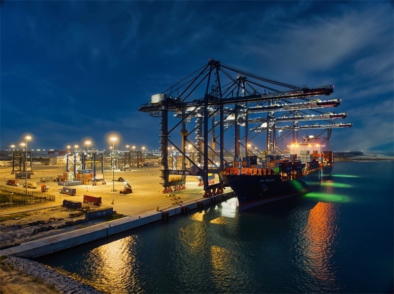萊基港實(shí)行7×24小時(shí)裝卸作業(yè)機(jī)制。受訪(fǎng)者供圖