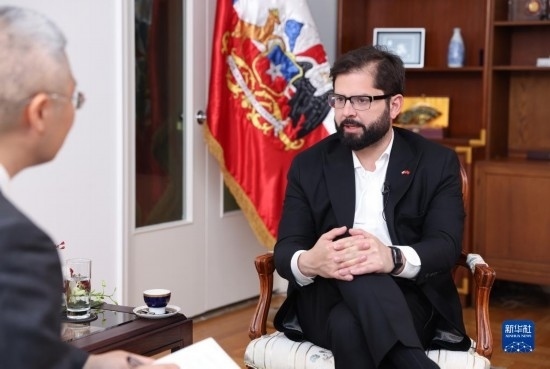 10月17日，智利總統(tǒng)博里奇在北京接受新華社記者專訪。新華社記者 呂帥 攝