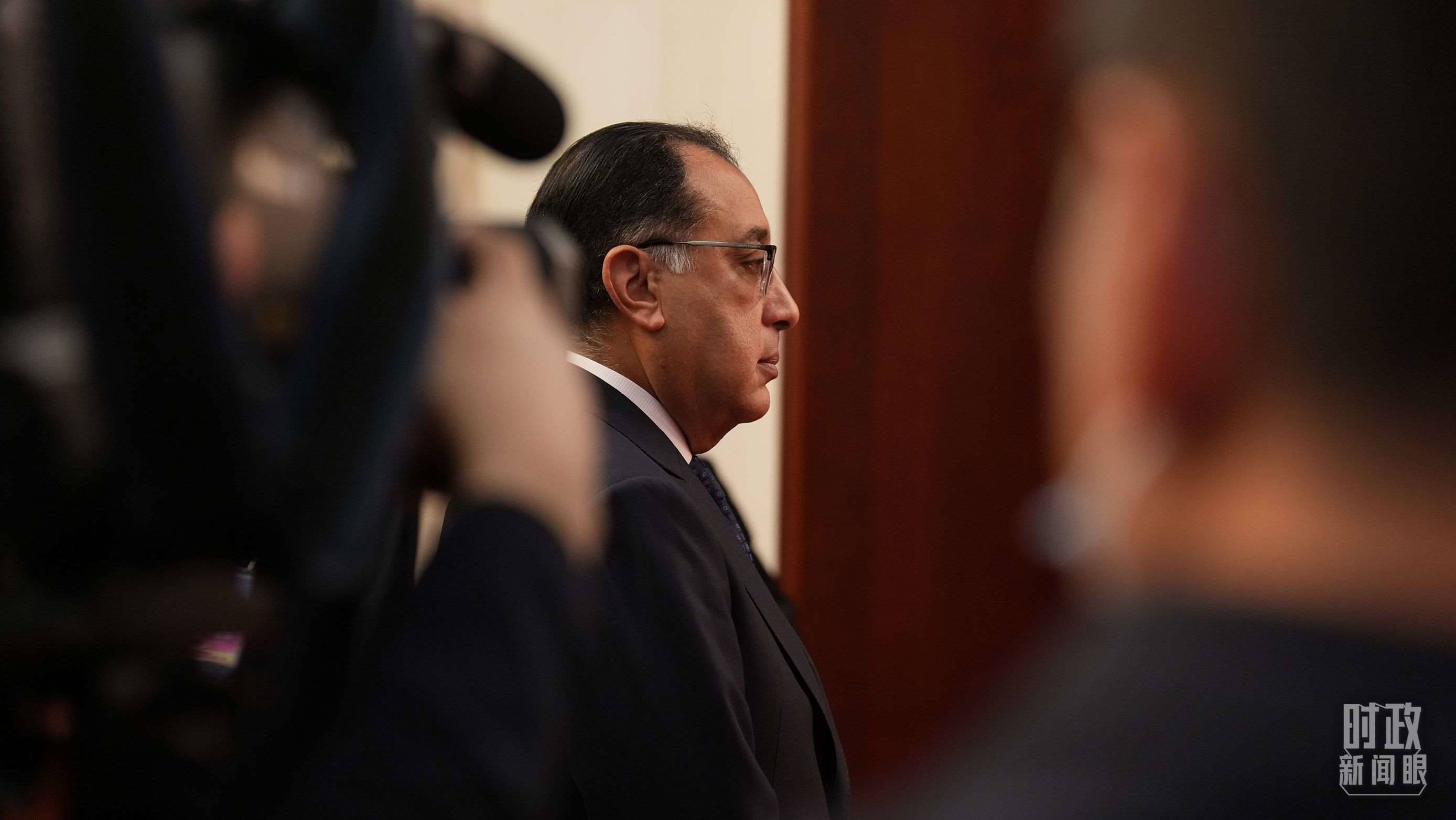 △人民大會堂，埃及總理馬德布利正在等候會見開始。（總臺國廣記者李晉拍攝）