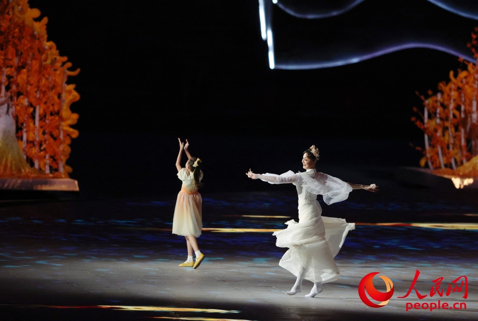 開幕式現(xiàn)場(chǎng)。人民網(wǎng) 周靜圓攝