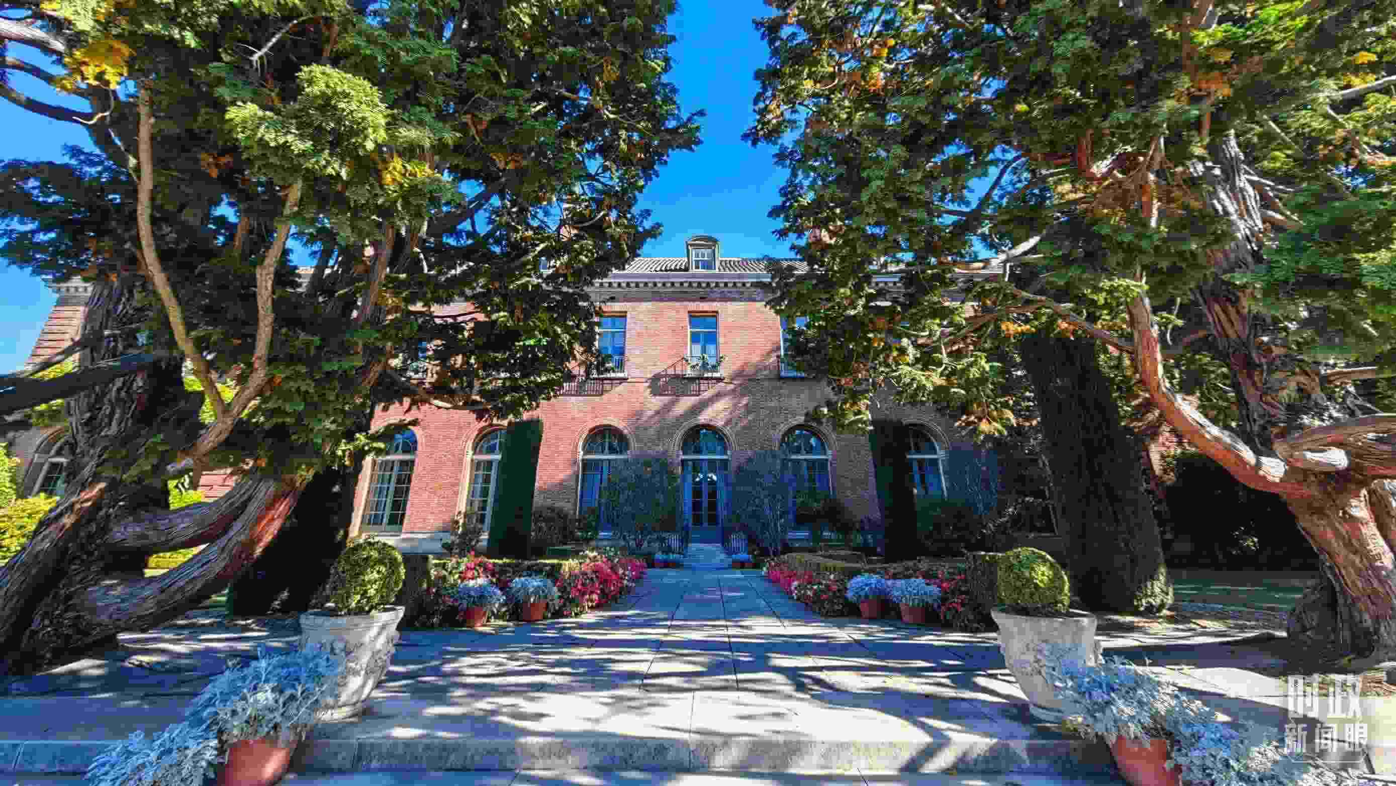 中美元首會(huì)晤在斐洛里莊園舉行。（總臺(tái)央視記者張曉鵬拍攝）