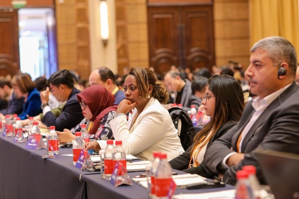 11月24日，論壇嘉賓在聆聽演講。新華社記者 辛夢(mèng)晨 攝