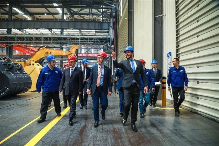 巴西米納斯吉拉斯州州長羅梅烏·澤馬到徐工集團(tuán)考察。徐工集團(tuán)供圖