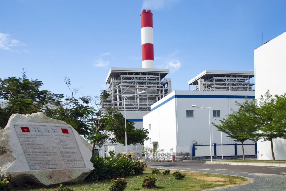 這是2021年3月24日在越南平順省拍攝的越南永新燃煤電廠一期BOT項(xiàng)目廠區(qū)。新華社發(fā)（南方電網(wǎng)越南永新公司供圖）