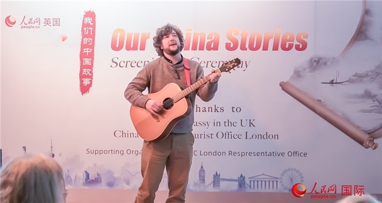 葛瑞斯·波尼洛演唱《不朽的李白》。人民網(wǎng) 郭錦標(biāo)攝