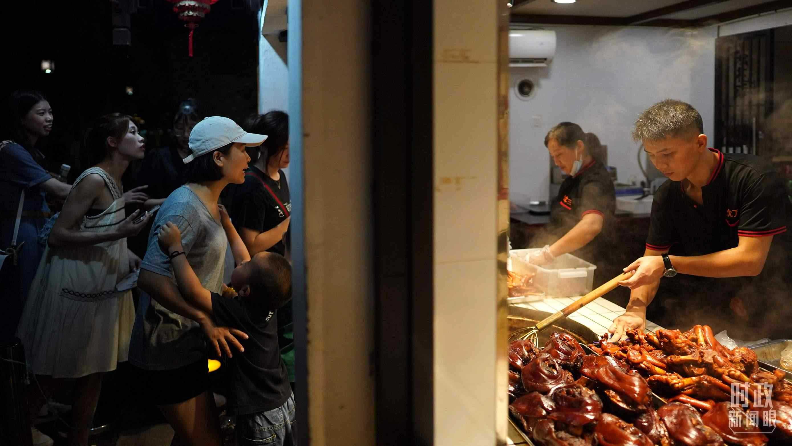 △江蘇省蘇州市平江路。（總臺(tái)國(guó)廣記者李晉拍攝）