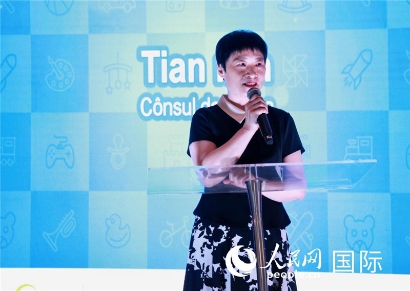 中國駐里約熱內(nèi)盧總領(lǐng)事田敏發(fā)表致辭。人民網(wǎng)記者宋亦然攝