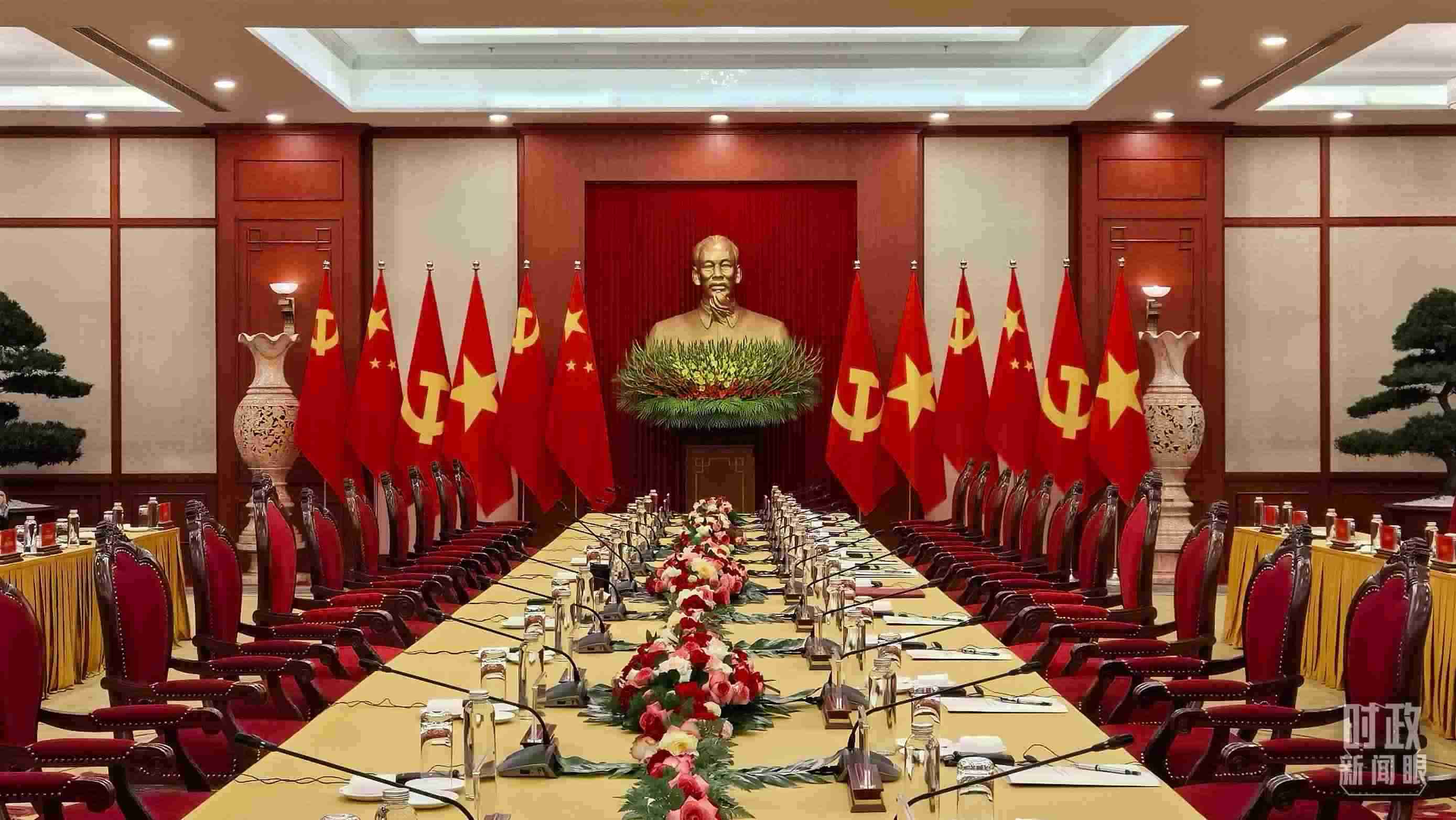 △當?shù)貢r間12月12日下午，習近平在這里與阮富仲舉行會談，這是會談開始前的場景。（總臺央視記者邢彬拍攝）