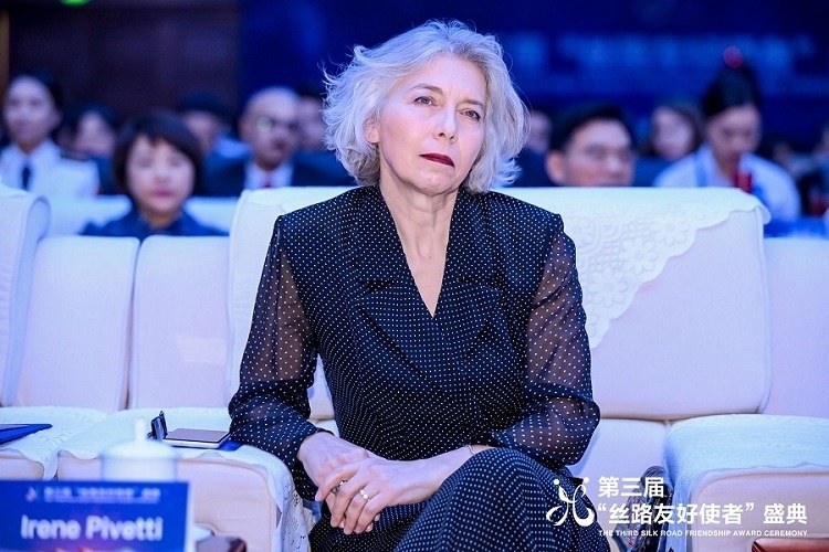 伊雷妮·皮韋蒂參加第三屆“絲路友好使者”盛典頒獎活動。主辦方供圖