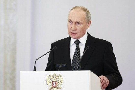 2023年12月8日，俄羅斯總統(tǒng)普京在莫斯科克里姆林宮出席“祖國英雄日”慶祝儀式。新華社/塔斯社