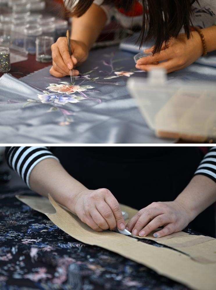 拼版照片：上圖為老美華定制車間的制衣師傅在面料上貼鉆；下圖為老美華定制車間的制衣師傅在面料上劃線（2023年12月8日攝）。天津老美華始創(chuàng)于1911年，歷史上以“千層底”布鞋聞名，是享譽(yù)津門的“中華老字號(hào)”。新華社記者 李然 攝