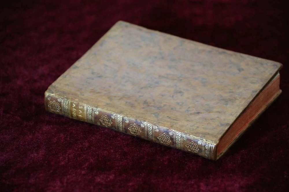 這是典藏于中國國家圖書館的《論語導讀》。