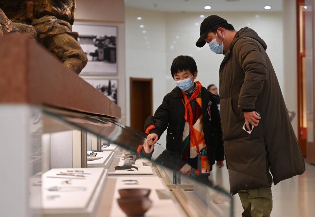 2024年1月29日，市民在平津戰(zhàn)役紀(jì)念館參觀。