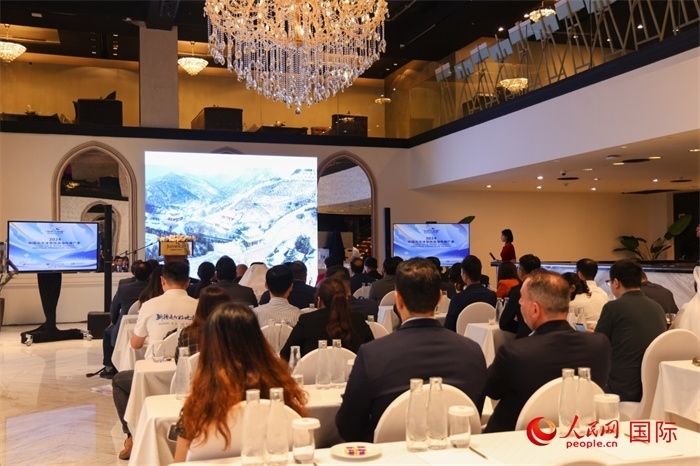2日，“你好！中國(guó)”——2024中國(guó)北方冰雪旅游海外推廣季阿聯(lián)酋專場(chǎng)活動(dòng)在阿聯(lián)酋迪拜舉行。人民網(wǎng)記者任皓宇攝