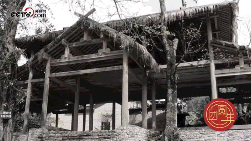 △ 云南省騰沖市清水鄉(xiāng)三家村的司莫拉佤族村曾經(jīng)是貧困村，隨著國家脫貧攻堅、鄉(xiāng)村振興的推進(jìn)，這個小村寨舊貌換新顏，變成了名副其實的美麗鄉(xiāng)村。