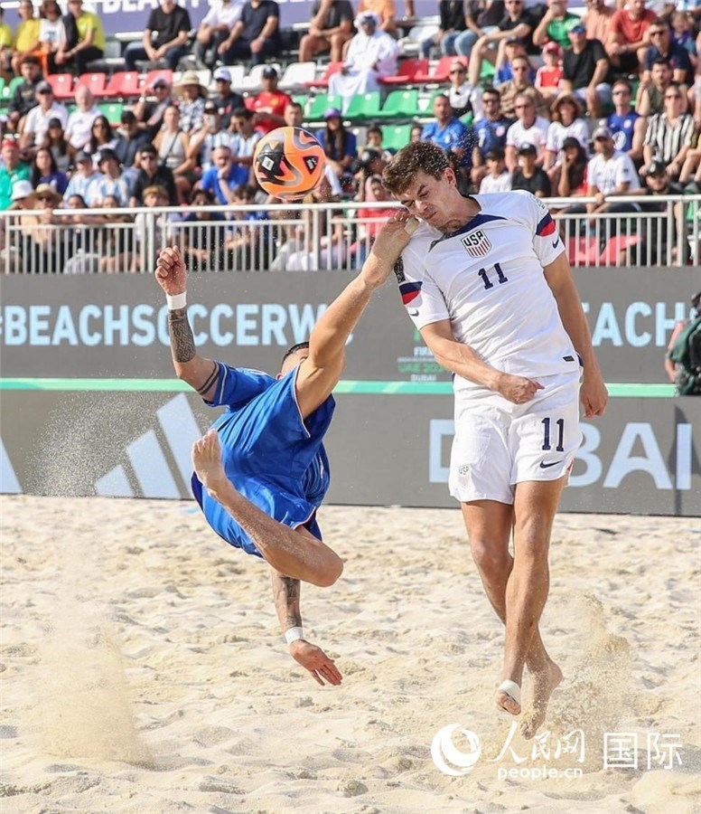 2月15日，意大利隊對陣美國隊。人民網(wǎng)塔里克·易卜拉欣攝