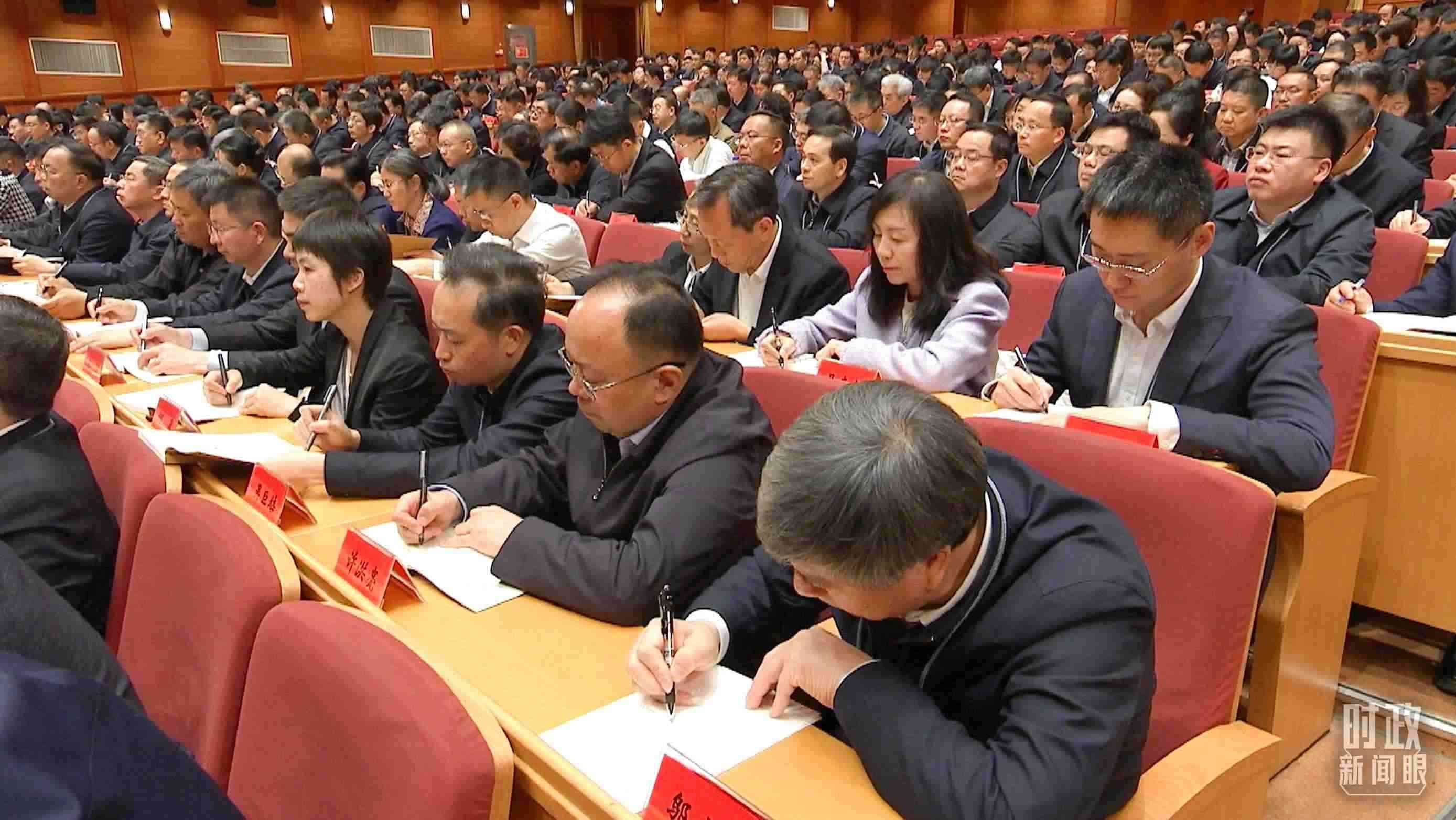 △中青年干部培訓(xùn)班開(kāi)班式現(xiàn)場(chǎng)。