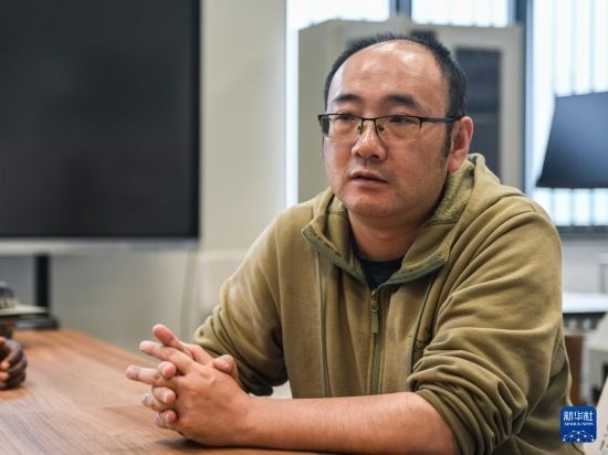 2月15日，在亞的斯亞貝巴的埃塞俄比亞聯(lián)邦職業(yè)技術(shù)培訓(xùn)學(xué)院，魯班工坊中方負(fù)責(zé)人江絳接受新華社采訪。