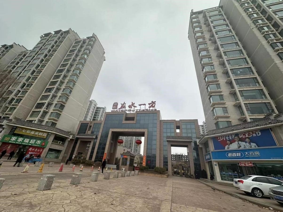 甘肅省永靖縣“在水一方”小區(qū)。人民網(wǎng)記者 馬昌攝