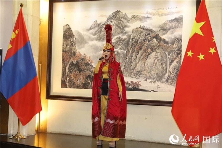 呼麥演唱。人民網記者 霍文攝