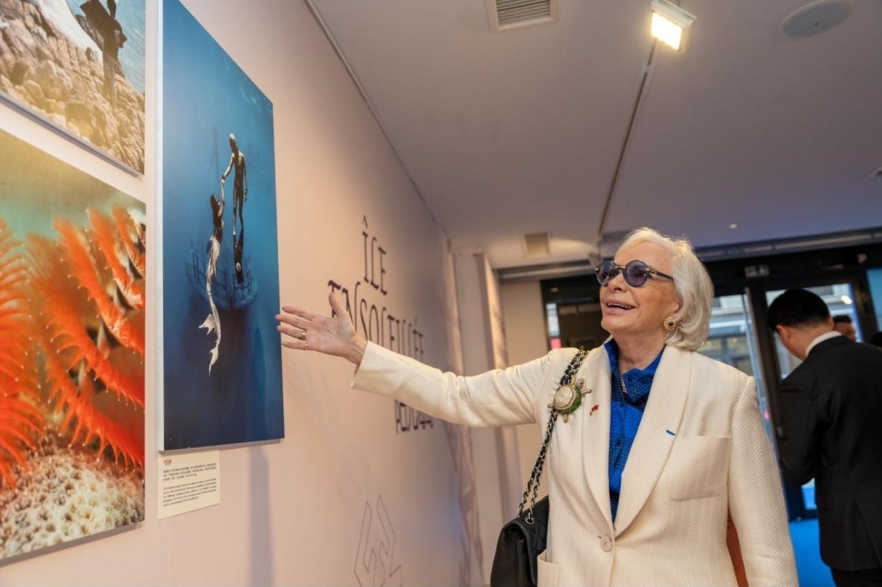 世界旅游組織特別顧問瑪麗-皮埃爾·布歇-奧利耶觀看活動(dòng)現(xiàn)場(chǎng)圖片展覽?；顒?dòng)主辦方供圖