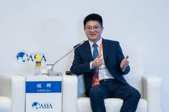 3月27日，猿輔導(dǎo)集團副總裁、人工智能研究院院長程群在分論壇上發(fā)言。新華社記者 曹夢瑤 攝