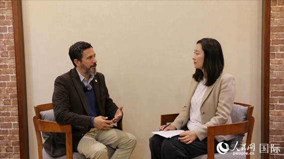 阿根廷布宜諾斯艾利斯大學(xué)阿根廷—中國研究中心主任、阿根廷知名漢學(xué)家畢嘉宏（Ignacio Villagran）接受人民網(wǎng)記者專訪。人民網(wǎng)記者 周雨攝