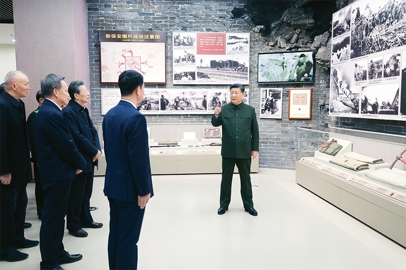 2024年2月1日至2日，中共中央總書記、國家主席、中央軍委主席習(xí)近平來到天津，看望慰問基層干部群眾。這是2日上午，習(xí)近平在平津戰(zhàn)役紀(jì)念館考察。 新華社記者 鞠鵬/攝